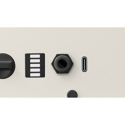 MA60III - White