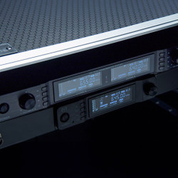 UHF 2000 M
