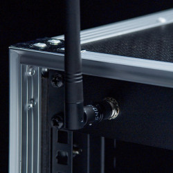 UHF 2000 M